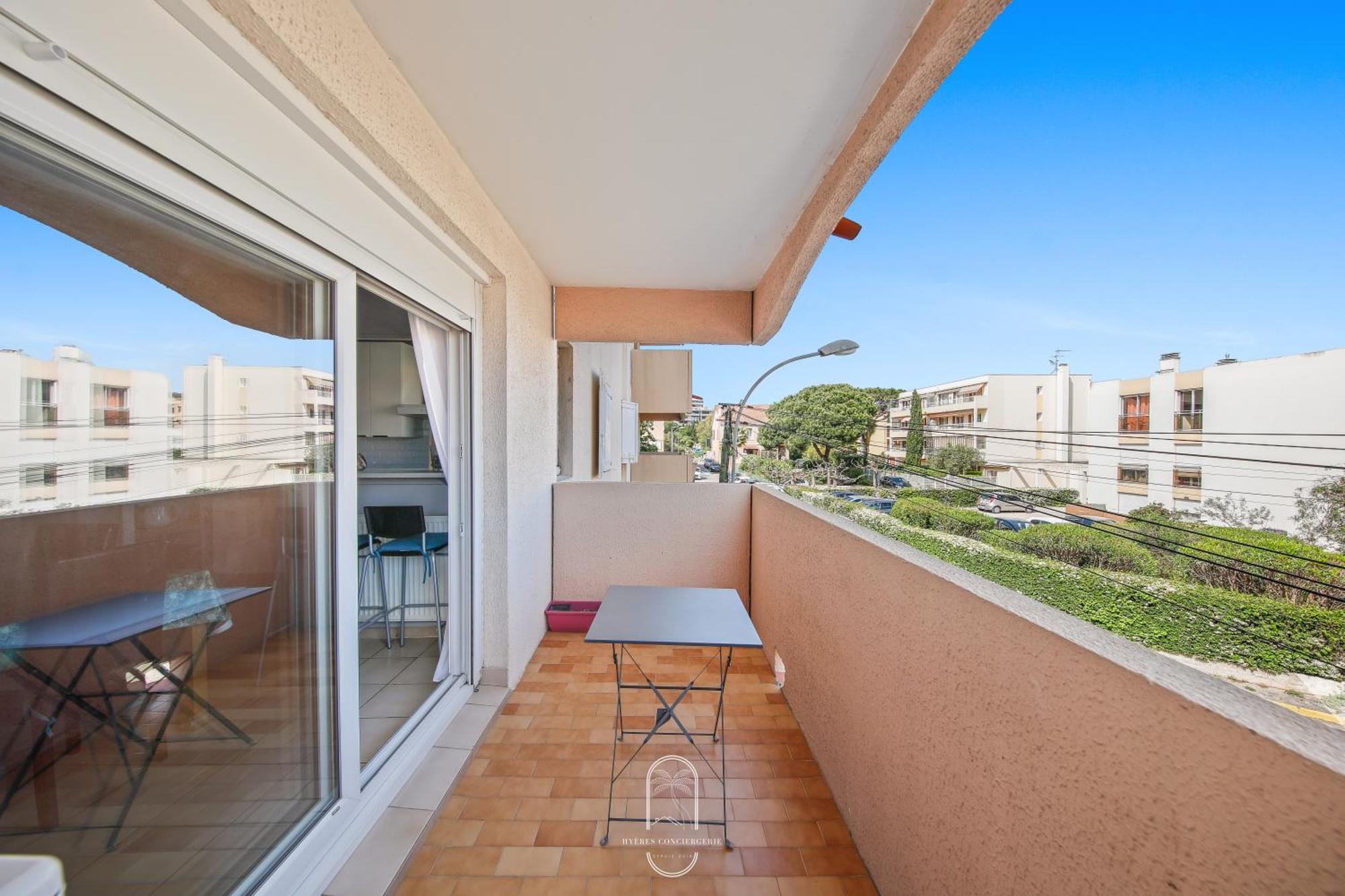 Hyeres Proche Centre - Appartement 1 Chambre Clim Pk Wifi By Hc Exterior photo
